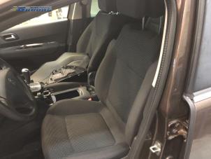 Used Set of upholstery (complete) Peugeot 5008 I (0A/0E) 1.6 HDiF 16V Price € 350,00 Margin scheme offered by Autobedrijf Brooks