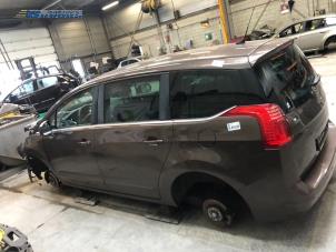 Used Metal cutting part left rear Peugeot 5008 I (0A/0E) 1.6 HDiF 16V Price on request offered by Autobedrijf Brooks