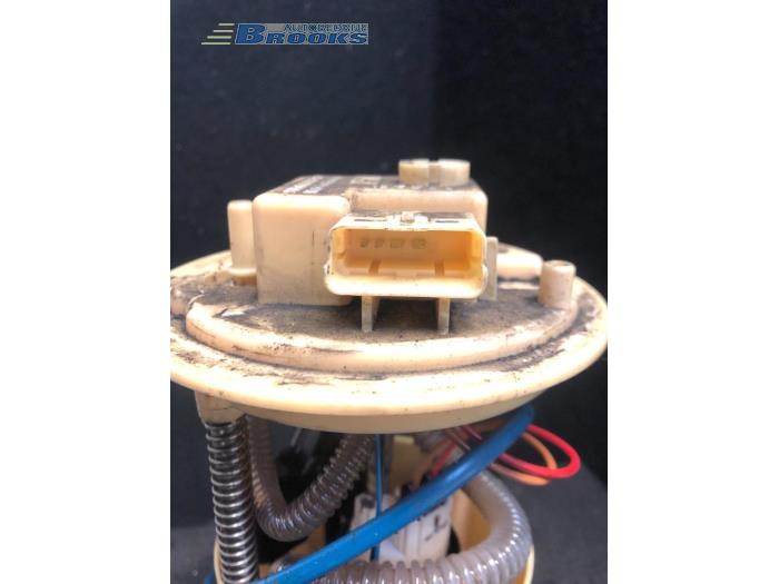 Electric fuel pump from a Fiat 500 (312) 1.2 69 2010