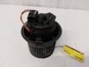 Heating and ventilation fan motor from a Renault Clio IV Estate/Grandtour (7R) 1.5 Energy dCi 90 FAP 2015