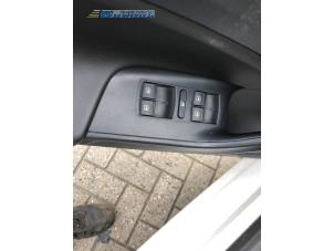 Gebrauchte Elektrisches Fenster Schalter Seat Ibiza IV (6J5) 1.6 TDI 90 Preis € 15,00 Margenregelung angeboten von Autobedrijf Brooks