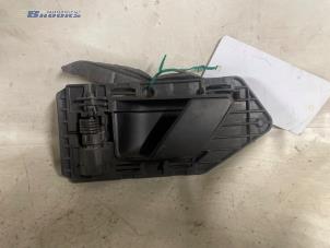 Usagé Poignée portière 2portes gauche Citroen Berlingo Multispace 1.9 D Prix € 10,00 Règlement à la marge proposé par Autobedrijf Brooks