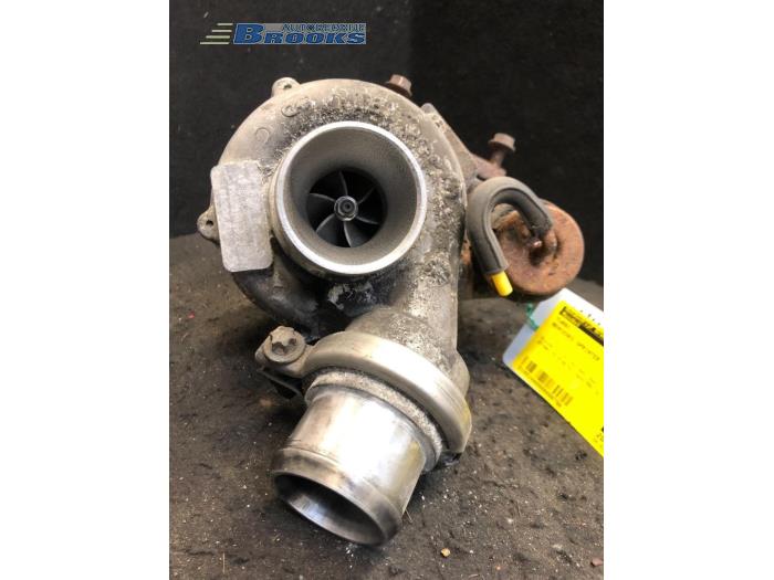 Turbo from a Mercedes-Benz Sprinter 3t (903) 311 CDI 16V 2006