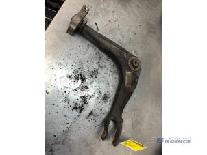 Used Front lower wishbone, right Peugeot 407 SW (6E) 2.0 HDiF 16V Price € 25,00 Margin scheme offered by Autobedrijf Brooks