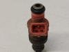 Injector (petrol injection) from a Daewoo Kalos (SF48) 1.2 2005
