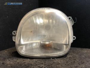 Used Headlight, left Renault Twingo (C06) 1.2 Price € 25,00 Margin scheme offered by Autobedrijf Brooks