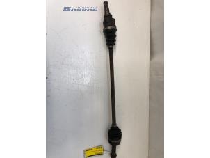 Used Front drive shaft, right Peugeot 107 1.0 12V Price € 20,00 Margin scheme offered by Autobedrijf Brooks