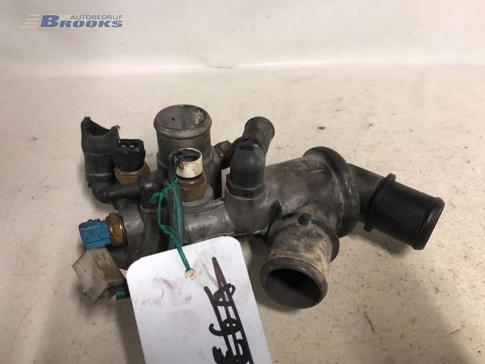Begagnade Termostathus Fiat Bravo (182A) 1.9 TDS SX,ELX 100 Pris € 25,00 Marginaltabell erbjuds av Autobedrijf Brooks