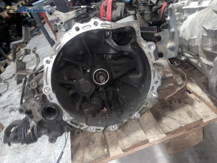 Gebrauchte Getriebe Mazda MX-3 (EC) 1.8i V6 24V Preis € 125,00 Margenregelung angeboten von Autobedrijf Brooks