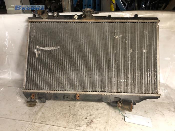 Usagé Radiateur Mazda 323 F (BG14) 1.6i Prix € 15,00 Règlement à la marge proposé par Autobedrijf Brooks