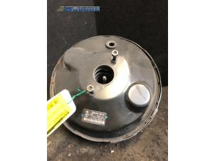 Servo frein d'un Volkswagen Multivan T5 (7E/7HC/7HF/7HM) 2.5 Tdi 2006