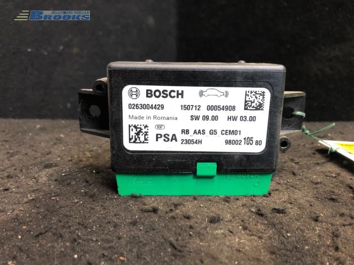 Begagnade PDC-modul Peugeot 308 SW (L4/L9/LC/LJ/LR) 1.6 BlueHDi 120 Pris € 30,00 Marginaltabell erbjuds av Autobedrijf Brooks