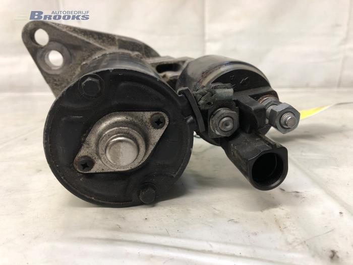 Startmotor från en Volkswagen Touran (1T1/T2) 1.6 FSI 16V 2003