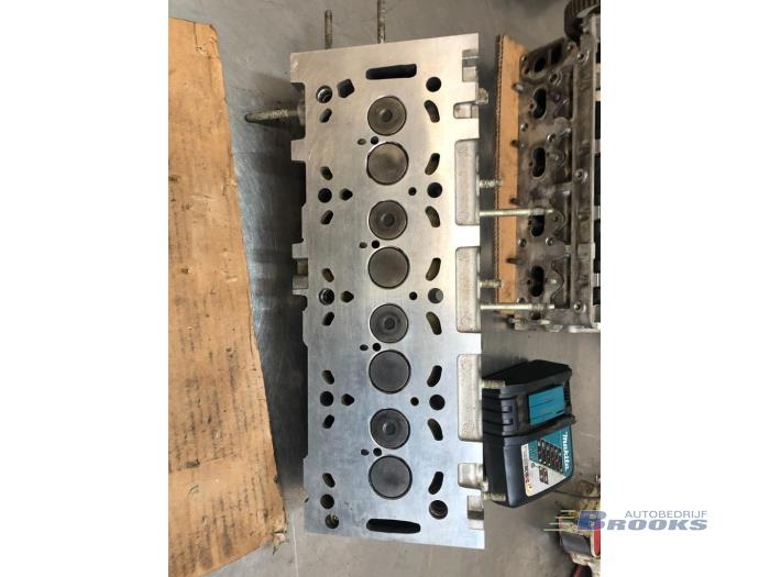 Culasse d'un Peugeot 206 (2A/C/H/J/S) 2.0 XS,XT HDi 2001
