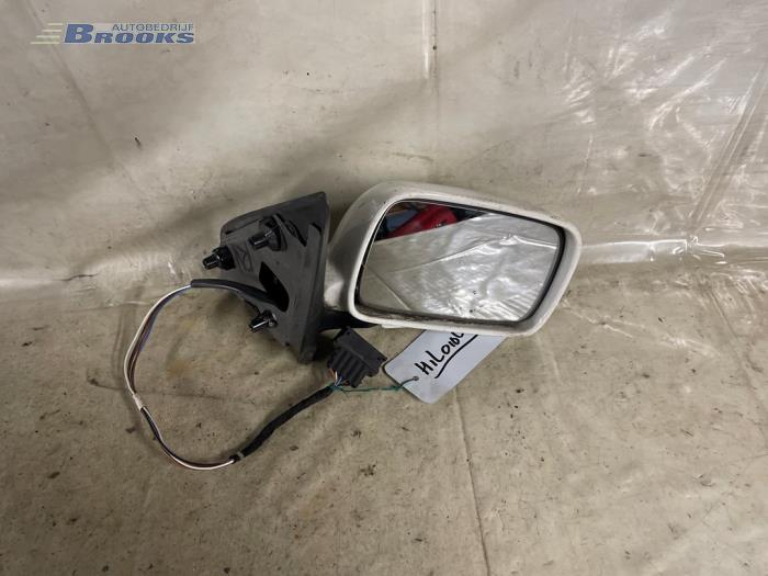 Wing mirror, right from a Volkswagen Polo Variant (6KV5) 1.9 SDI 1999