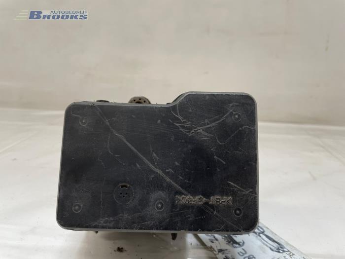 Begagnade ABS-pump Toyota RAV4 (A2) 2.0 D-4D 16V 4x4 Pris € 50,00 Marginaltabell erbjuds av Autobedrijf Brooks