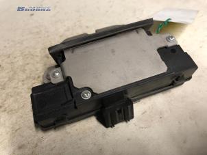 Używane Mechanizm zamka tylnej klapy Ford Focus 2 Wagon 1.6 TDCi 16V 110 Cena € 20,00 Procedura marży oferowane przez Autobedrijf Brooks