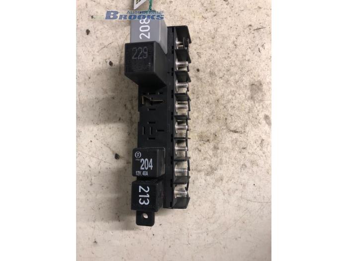 Relay holder from a Audi A4 (B5) 1.6 1995