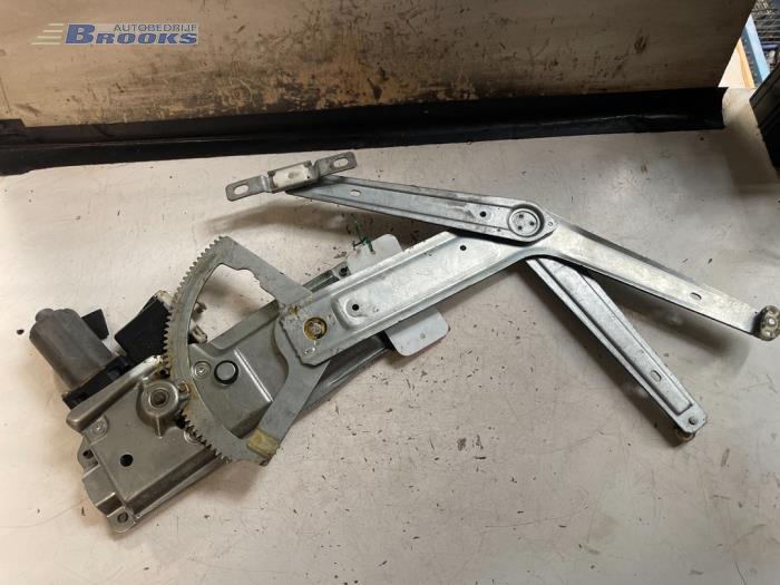 Usados Motor de ventanilla de puerta Opel Tigra Precio € 25,00 Norma de margen ofrecido por Autobedrijf Brooks