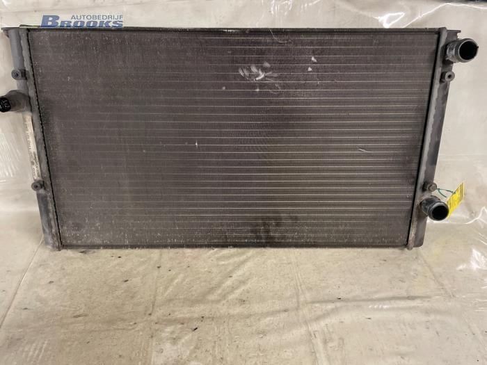 Usagé Radiateur Volkswagen Vento (1H2) 1.9 D Prix € 15,00 Règlement à la marge proposé par Autobedrijf Brooks