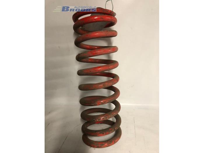 Front spring screw from a Mercedes-Benz 190 D (W201) 2.0 D 1984