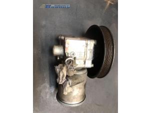 Used Power steering pump Mercedes C (W202) 2.8 C-280 24V Price € 15,00 Margin scheme offered by Autobedrijf Brooks