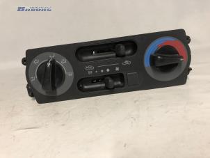 Usados Panel de control de calefacción Daihatsu Sirion/Storia (M1) 1.0 12V Precio € 10,00 Norma de margen ofrecido por Autobedrijf Brooks