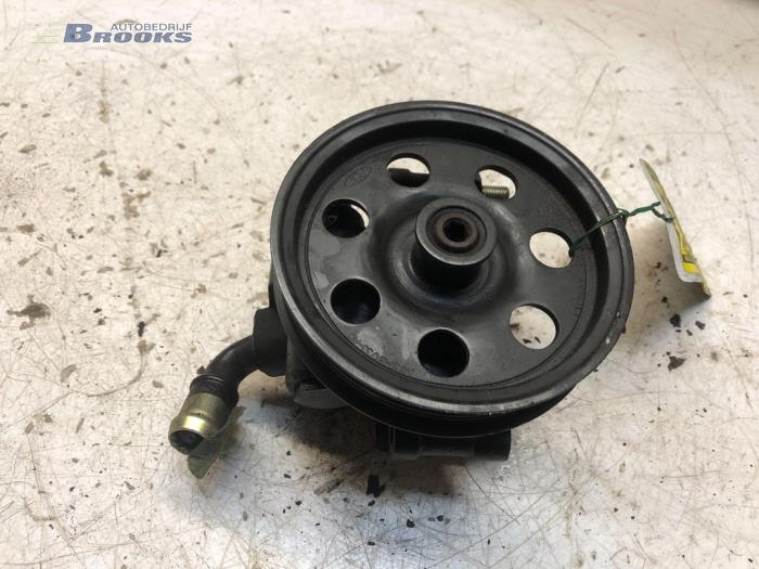 Usagé Pompe de direction Ford Focus Prix € 25,00 Règlement à la marge proposé par Autobedrijf Brooks