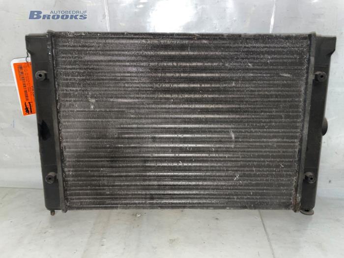 Usagé Radiateur Volkswagen Golf III (1H1) 1.8 CL,GL Prix € 20,00 Règlement à la marge proposé par Autobedrijf Brooks