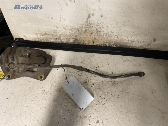 Begagnade Främre bromsslang Volvo S40/V40 Pris € 10,00 Marginaltabell erbjuds av Autobedrijf Brooks