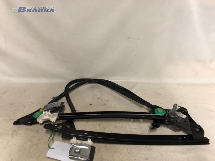 Door manual window regulator