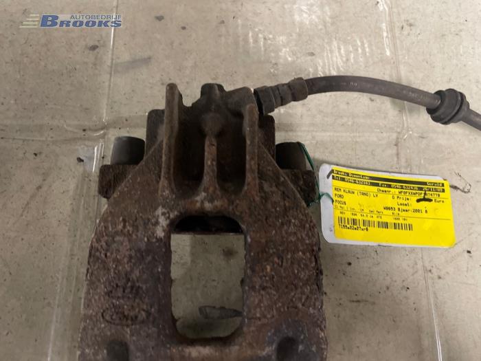 Front brake calliper, left from a Ford Focus 1 1.6 16V 2001