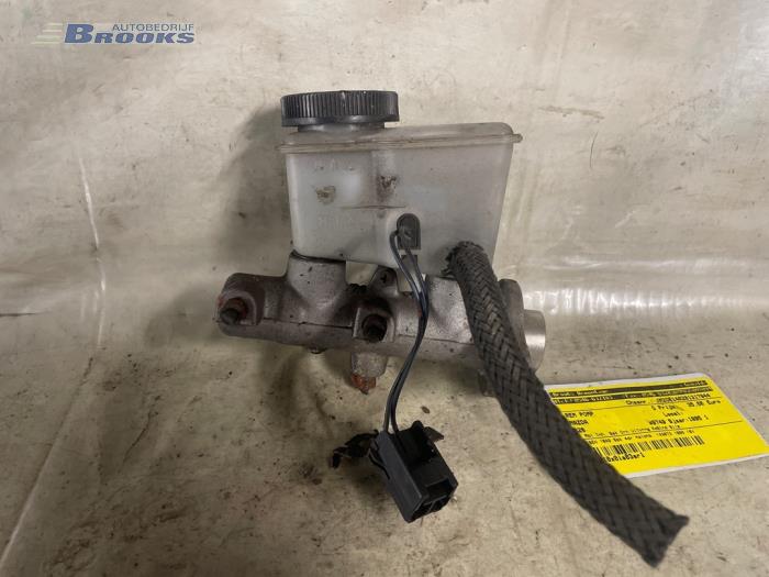 Używane Pompa hamulcowa Mazda 626 (GE14/74/84) 1.8i LX,GLX 16V Cena € 20,00 Procedura marży oferowane przez Autobedrijf Brooks