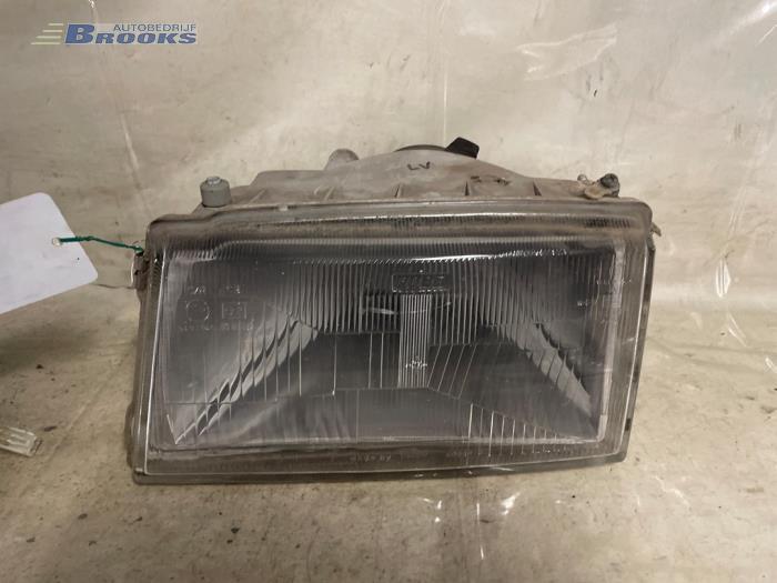 Używane Reflektor lewy Fiat Uno (146A/E) 1.1 50 i.e. Cena na żądanie oferowane przez Autobedrijf Brooks