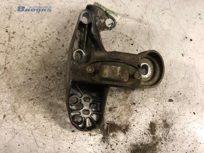 Gebrauchte Motorlager Audi A4 (B5) 1.6 Preis € 15,00 Margenregelung angeboten von Autobedrijf Brooks