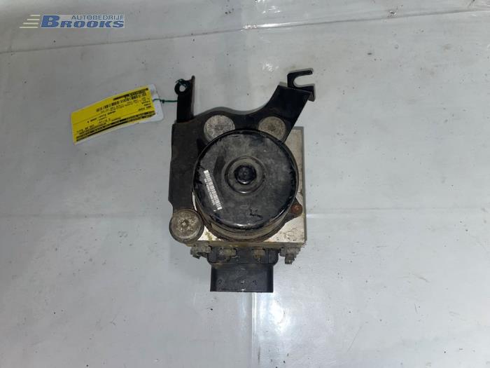Used ABS pump Ford Focus 1 Wagon 1.4 16V Price € 25,00 Margin scheme offered by Autobedrijf Brooks