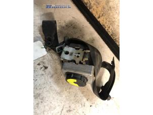 Used Seatbelt tensioner, right Volkswagen Passat Price € 85,00 Margin scheme offered by Autobedrijf Brooks