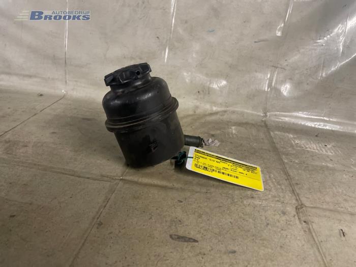 Begagnade Styrservotank Saab 9-3 I (YS3D) 2.2 TiD Kat. Pris € 10,00 Marginaltabell erbjuds av Autobedrijf Brooks