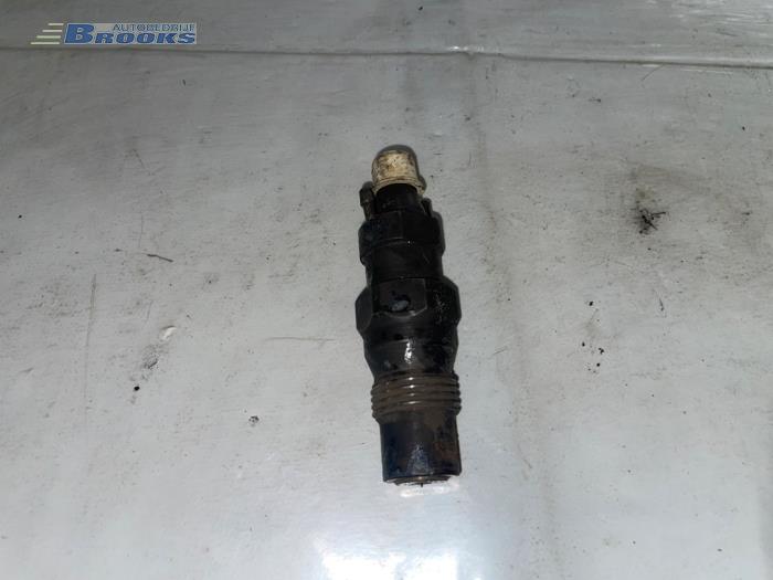 Usagé Injecteurs Volkswagen Golf III (1H1) 1.9 TD Prix € 25,00 Règlement à la marge proposé par Autobedrijf Brooks