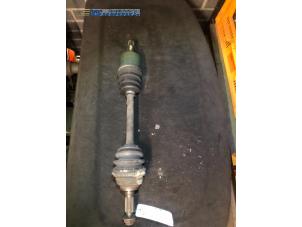 Usados Eje de transmisión izquierda delante Renault Safrane I 2.1 RN,DT,Manoir Precio € 10,00 Norma de margen ofrecido por Autobedrijf Brooks