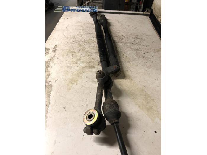 Steering arm from a Mercedes-Benz C (W202) 2.8 C-280 24V 1997