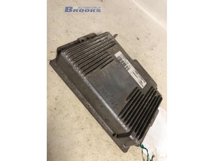 Used Engine management computer Renault Espace Price € 50,00 Margin scheme offered by Autobedrijf Brooks