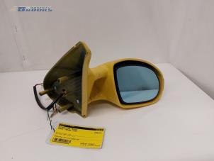 Used Wing mirror, right Renault Megane Coupé (DA) 1.6i Price € 10,00 Margin scheme offered by Autobedrijf Brooks