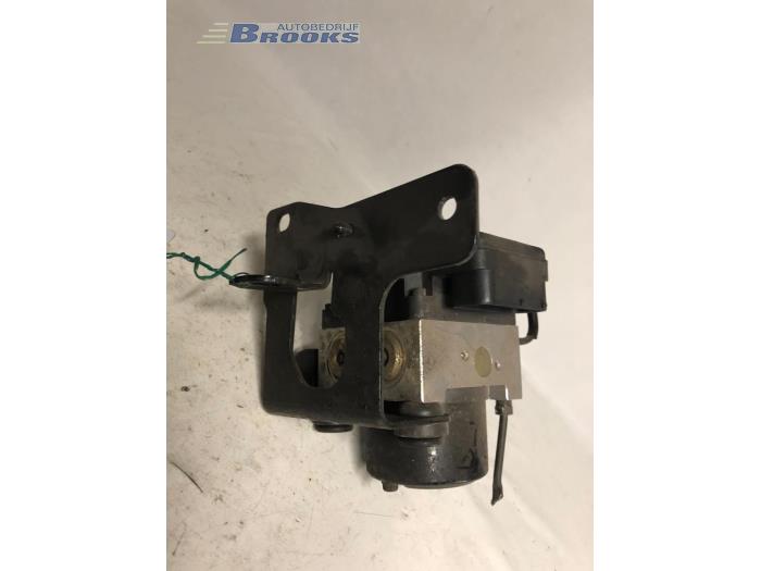 Begagnade ABS-pump Kia Rio (DC22/24) 1.3 Pris € 62,50 Marginaltabell erbjuds av Autobedrijf Brooks