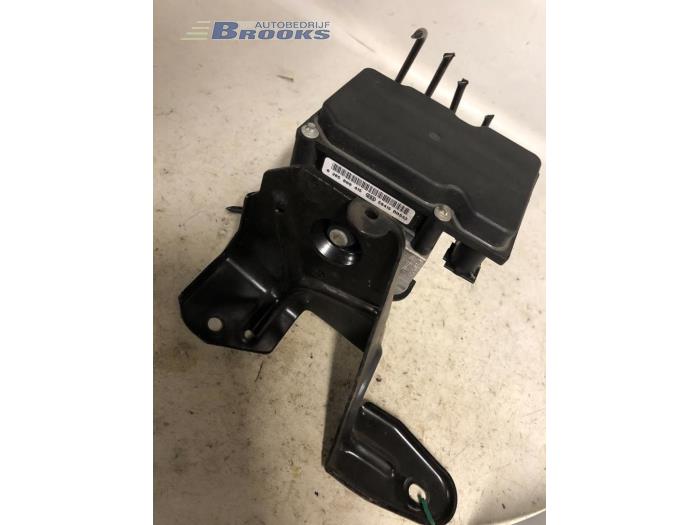 Begagnade ABS-pump Citroen Berlingo Cinqspace, Multispace 1.6i 16V Pris € 75,00 Marginaltabell erbjuds av Autobedrijf Brooks