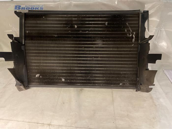 Usagé Radiateur Audi A4 (B5) 1.6 Prix € 20,00 Règlement à la marge proposé par Autobedrijf Brooks