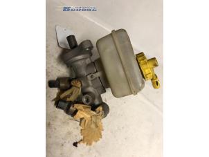 Used Brake pump Volkswagen New Beetle (9C1/9G1) 1.9 TDI 90 Price € 25,00 Margin scheme offered by Autobedrijf Brooks
