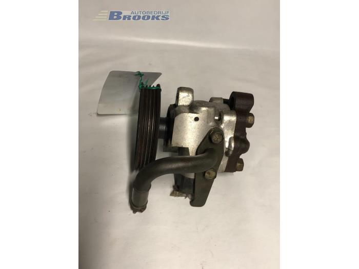 Usagé Pompe de direction Hyundai Lantra/Elantra II Wagon 1.5 GL,GLS 12V Prix € 15,00 Règlement à la marge proposé par Autobedrijf Brooks