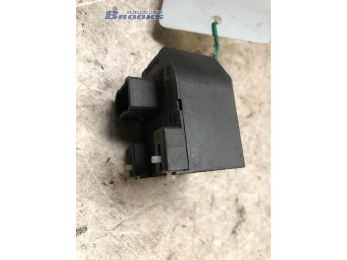 Mirror switch from a Audi A4 (B5) 1.6 1995