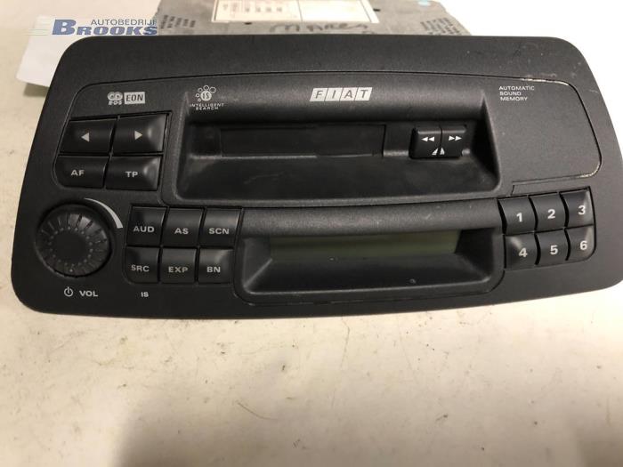 Radio de un Fiat Marea 2001